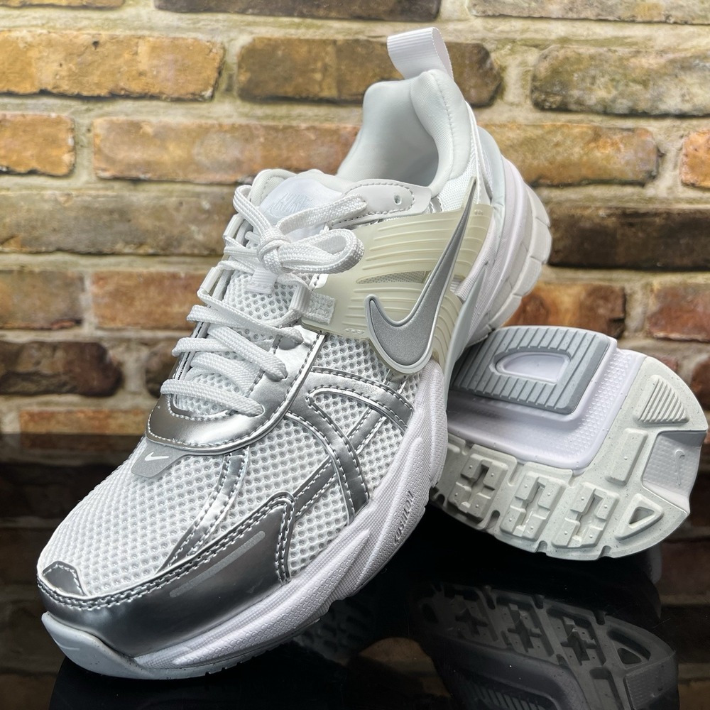 Nike V2K Run - White Platinum Tint Gray Womens 10 , Mens 8.5 Running Shoes